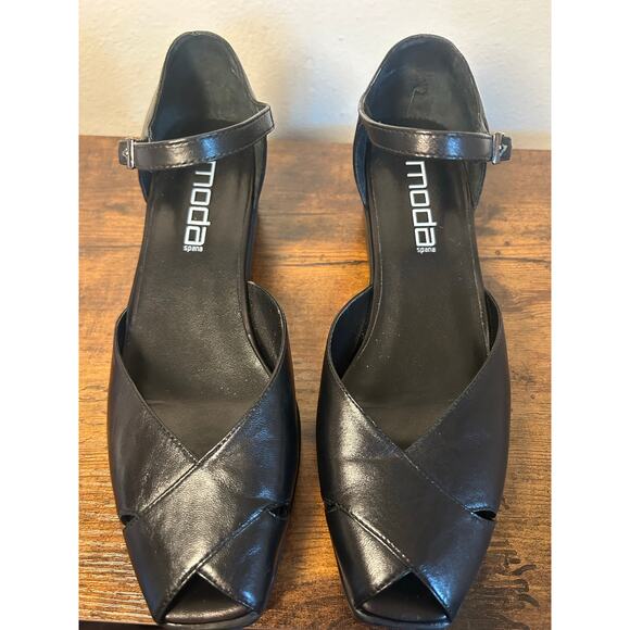 Moda Black Leather Strap Peep Toe Low Wedge Shoes NWT 7M - Picture 2 of 7